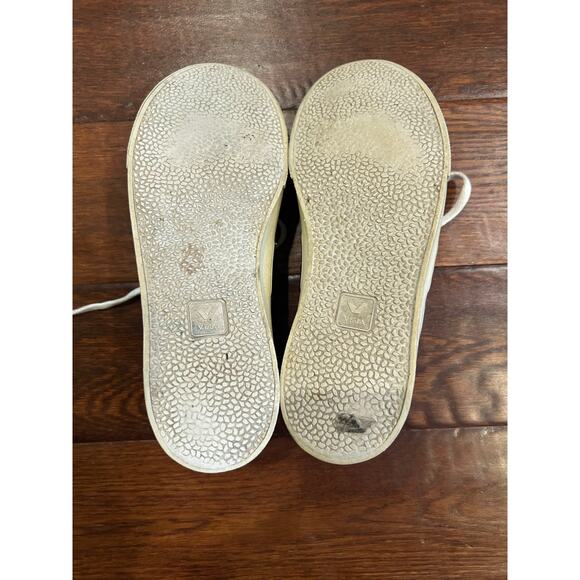 Veja Women Size 9 Designer  Classic Luxury Comfort Sneaker Barn Red - Picture 6 of 6